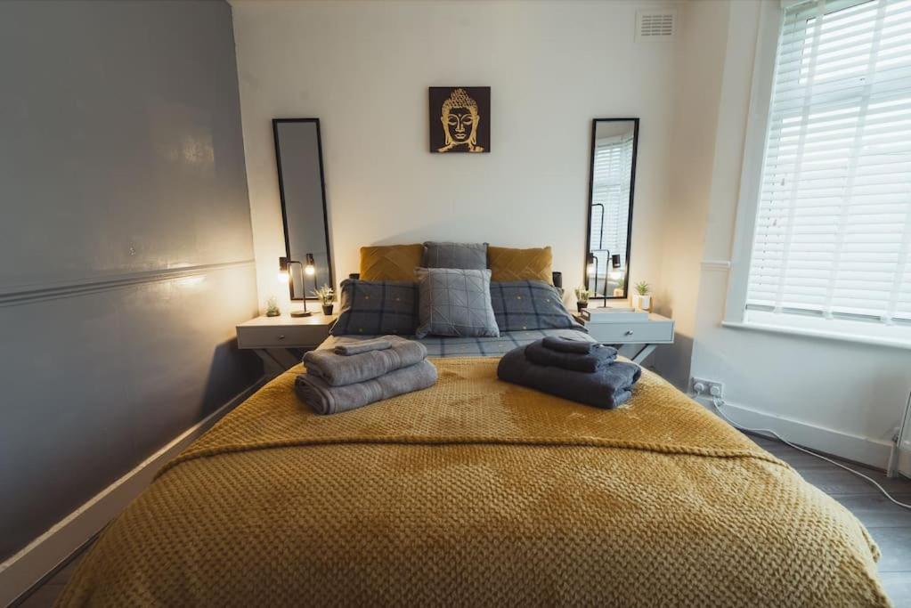 Ferienwohnung 1 Bed - Wifi - Pet Friendly - London Borough of Harrow Exterior foto