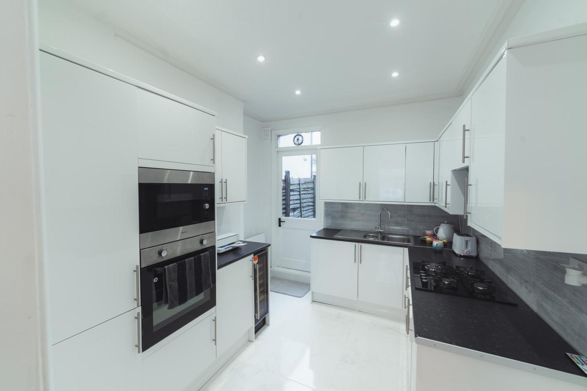 Ferienwohnung 1 Bed - Wifi - Pet Friendly - London Borough of Harrow Exterior foto