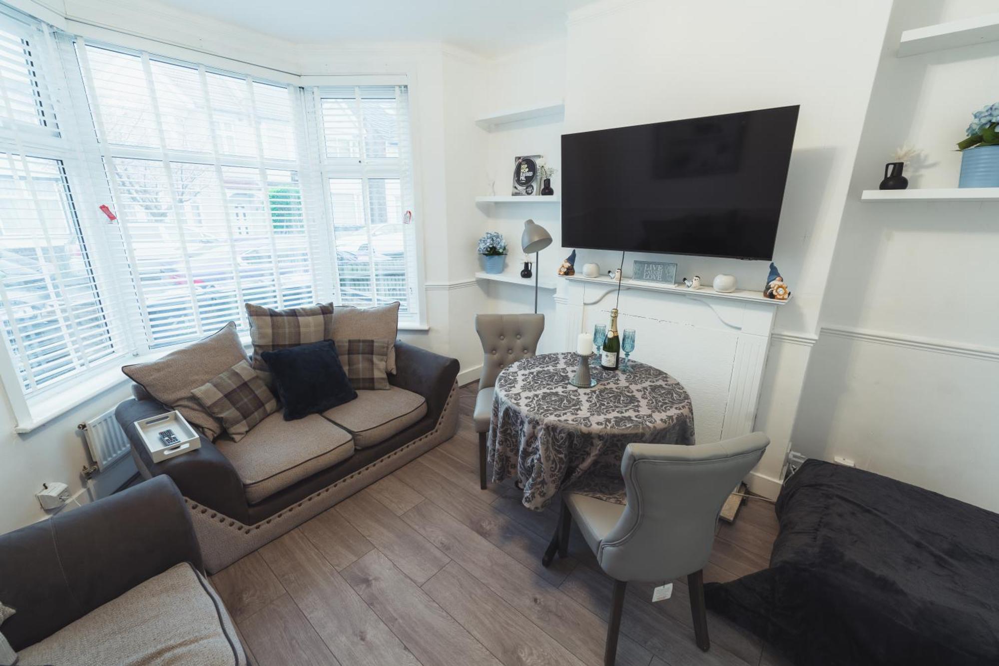 Ferienwohnung 1 Bed - Wifi - Pet Friendly - London Borough of Harrow Exterior foto